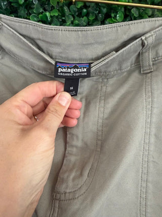 Mid length skirt