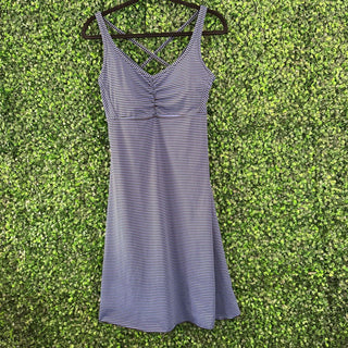 Criss-cross active dress