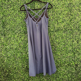Criss-cross active dress