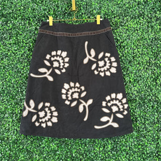 A-line skirt w/ floral appliqué & velvet trim
