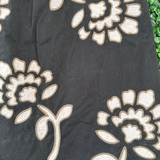 A-line skirt w/ floral appliqué & velvet trim