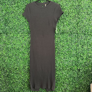 Short sleeve ribbed mid length maxi
