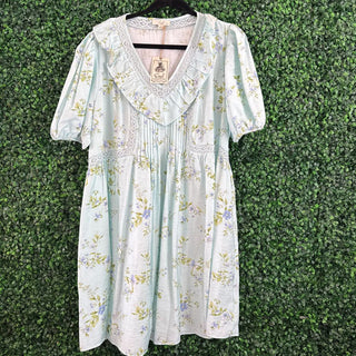 Short sleeve floral mid length dress