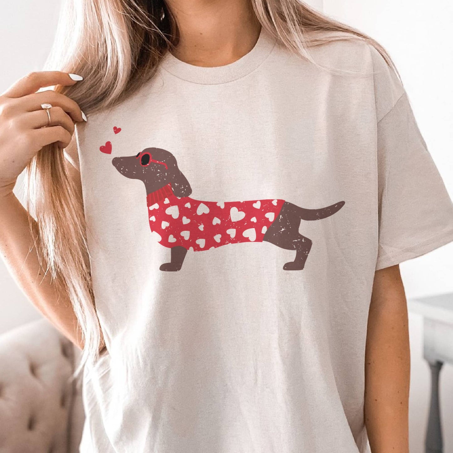 Par.tees by Party On! - Valentine Dog  T-Shirt Vday  Vintage Dachshund Tee
