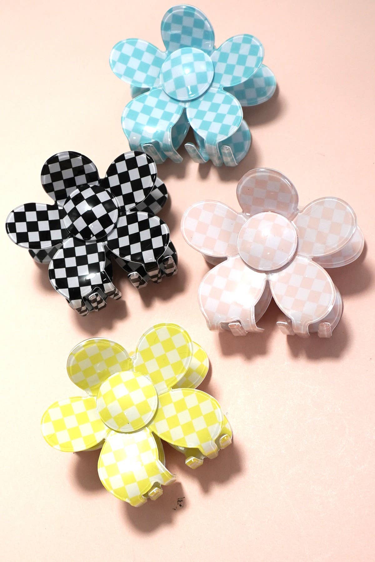JOSSLYN by Wall to Wall - JUMBO CHECKER FLOWER HAIR CLAW CLIP | 40H644